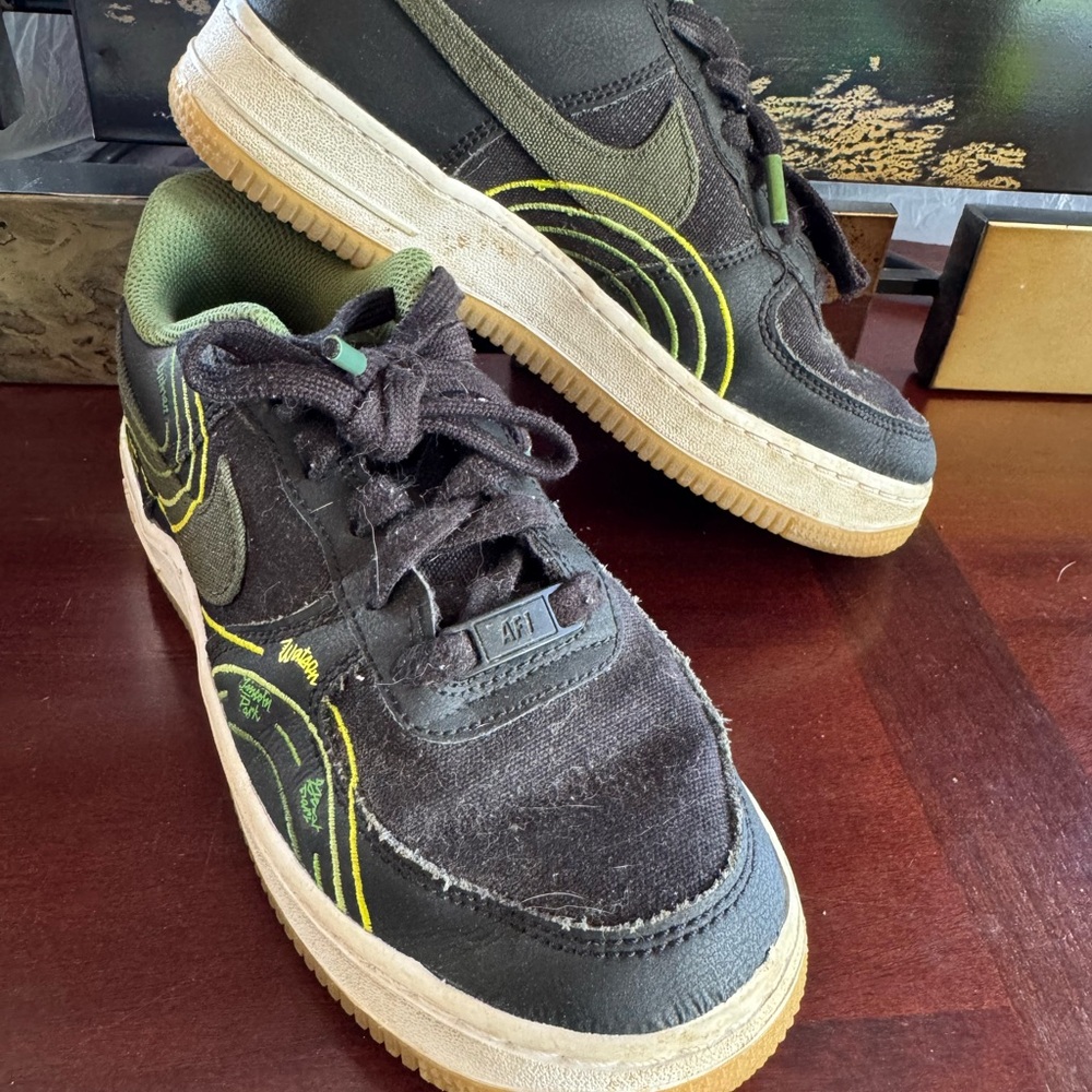 Nike Black and Green Athletic Shoes